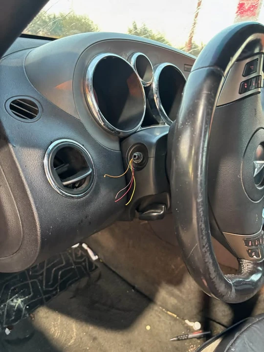2007 Pontiac Solstice - Image 8 of 11