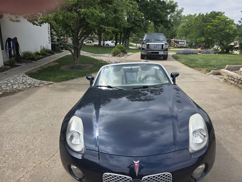 2007 Pontiac Solstice - Image 2 of 15