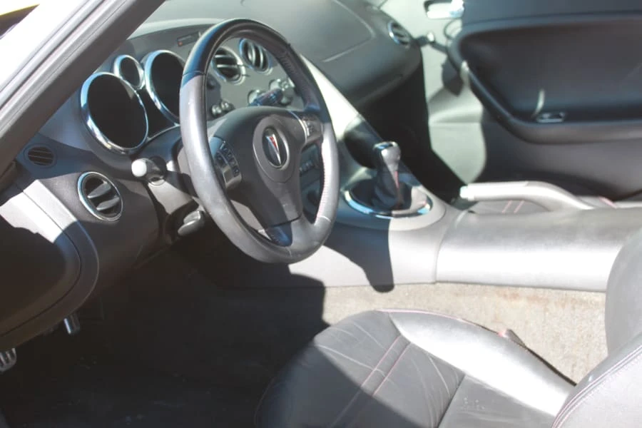 2007 Pontiac Solstice GXP - Image 2 of 5