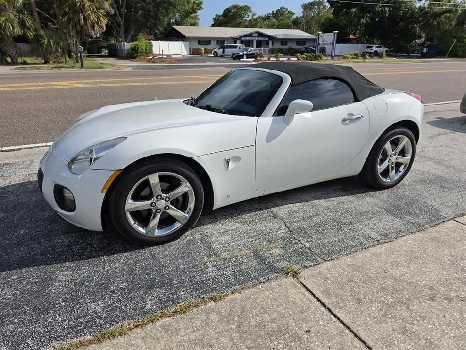 2007 Pontiac Solstice GXP - Image 3 of 11