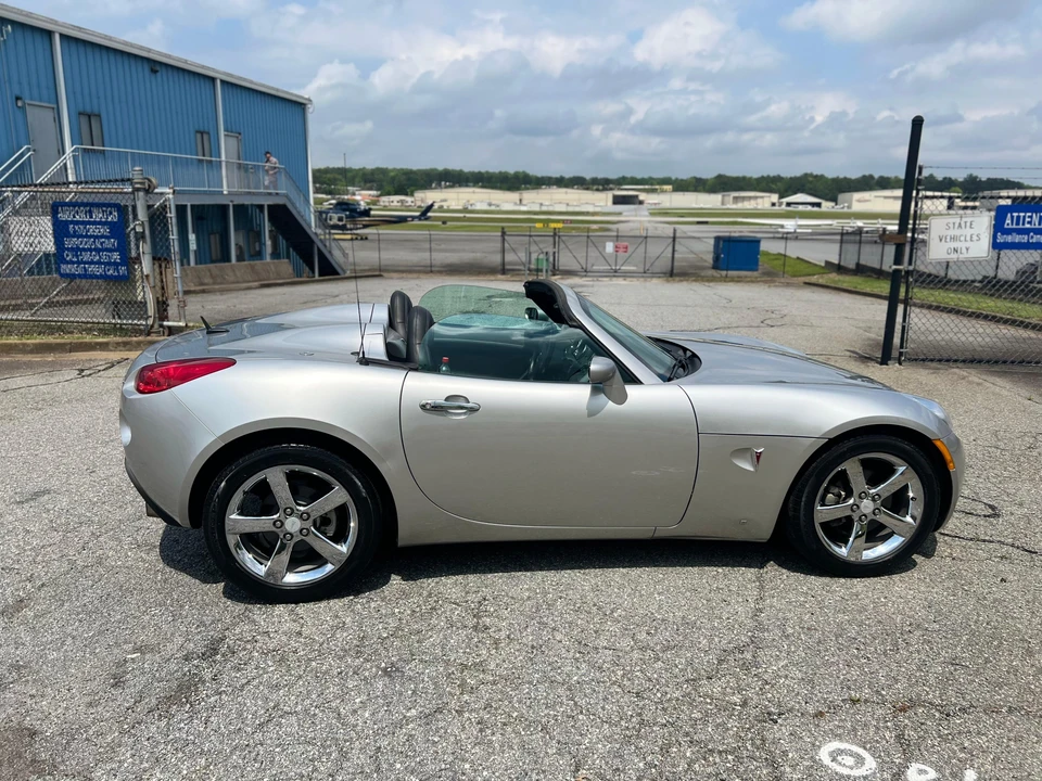 2007 Pontiac Solstice GXP - Image 17 of 31