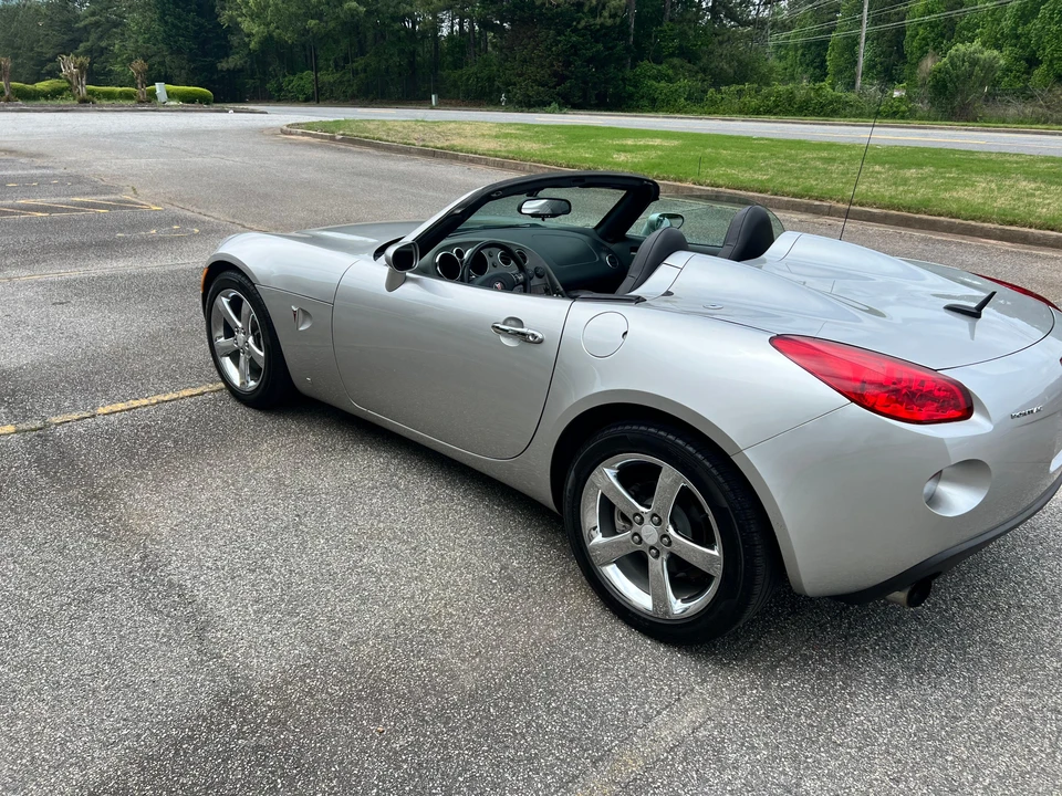 2007 Pontiac Solstice GXP - Image 13 of 31