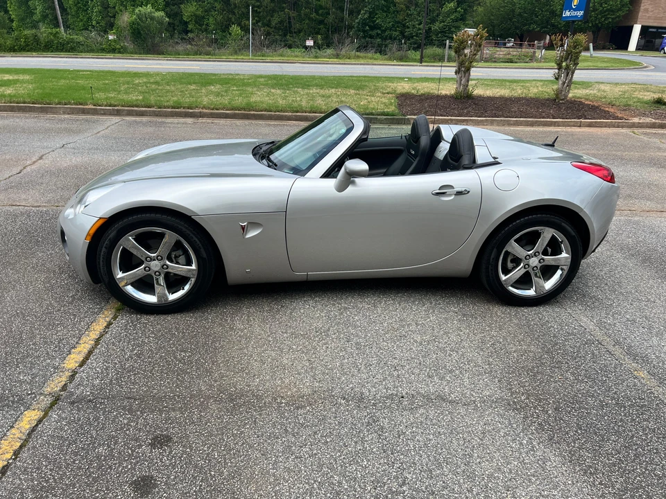 2007 Pontiac Solstice GXP - Image 11 of 31