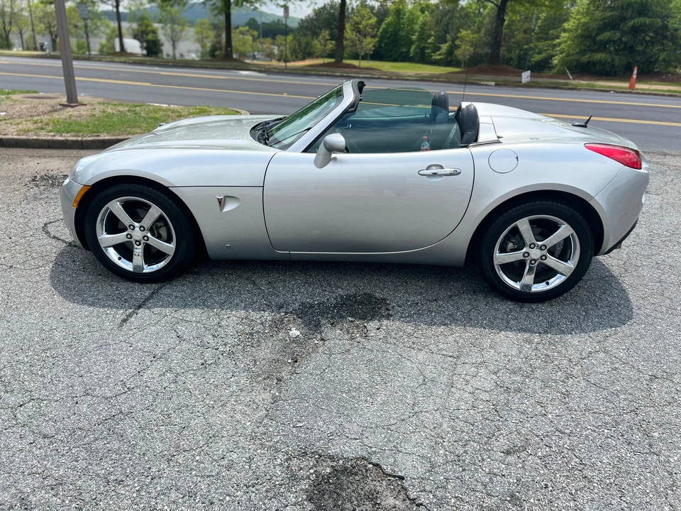 2007 Pontiac Solstice GXP - Image 12 of 31