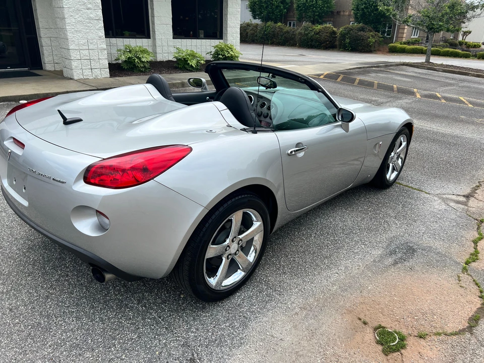 2007 Pontiac Solstice GXP - Image 16 of 31