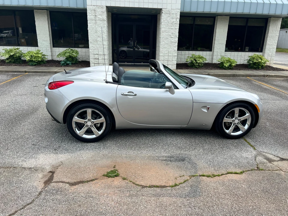 2007 Pontiac Solstice GXP - Image 18 of 31