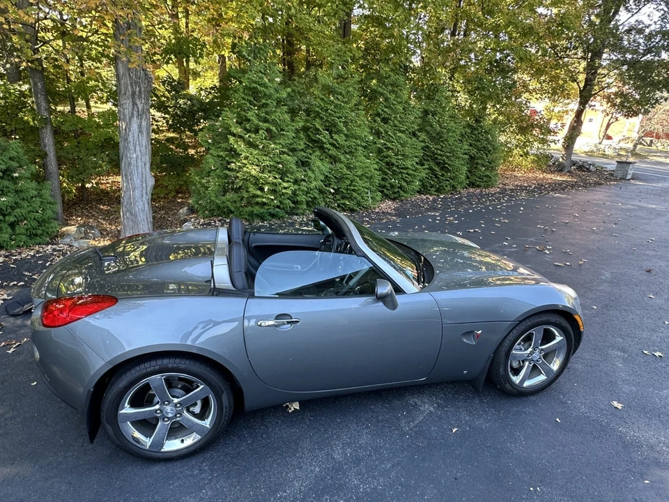 2007 Pontiac Solstice GXP - Image 10 of 16