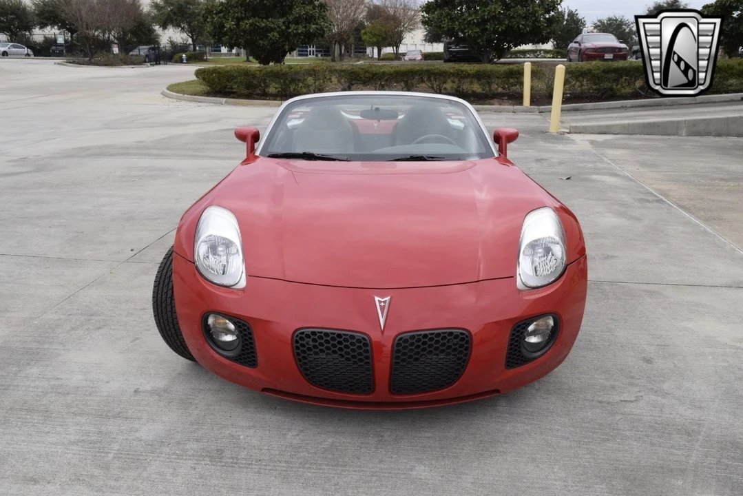 2007 Pontiac Solstice GXP - Image 9 of 12