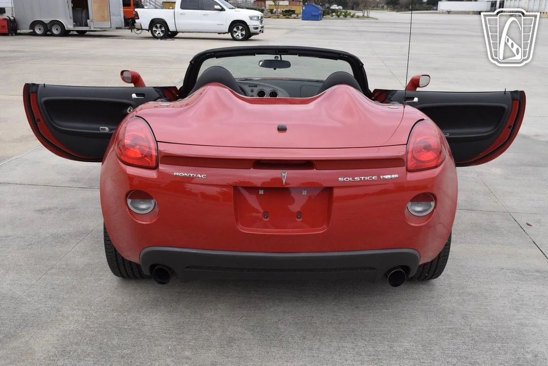2007 Pontiac Solstice GXP - Image 11 of 12