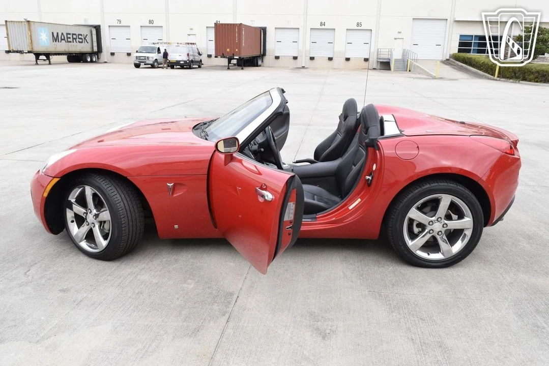 2007 Pontiac Solstice GXP - Image 10 of 12