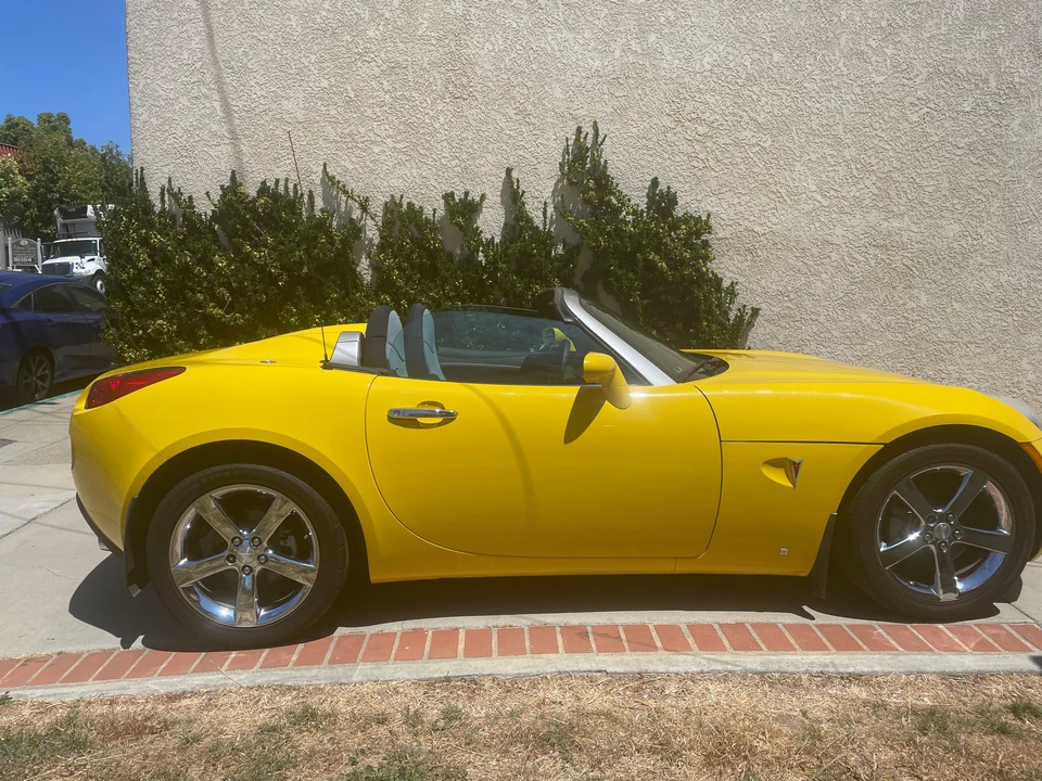 2007 Pontiac Solstice GXP - Image 13 of 31