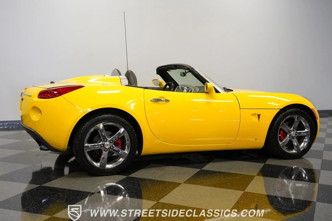 2007 Pontiac Solstice GXP - Image 14 of 21