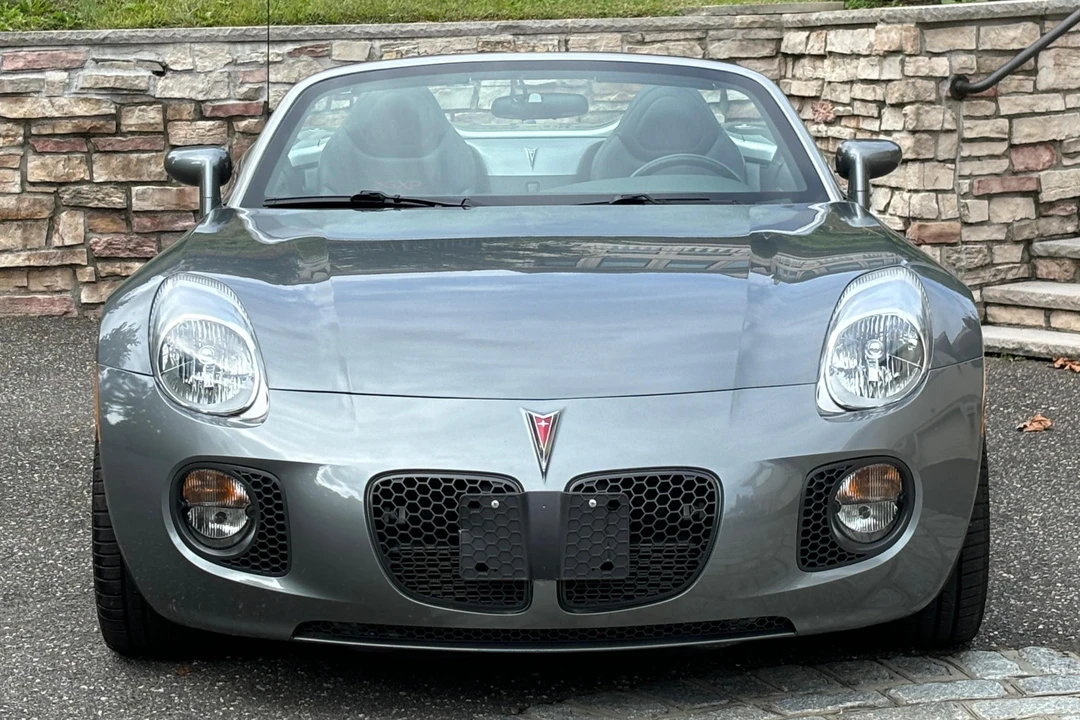 2007 Pontiac Solstice GXP - Image 2 of 5