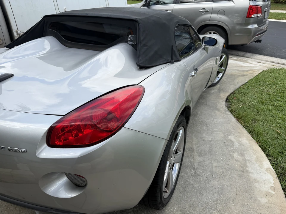 2007 Pontiac Solstice GXP - Image 16 of 21