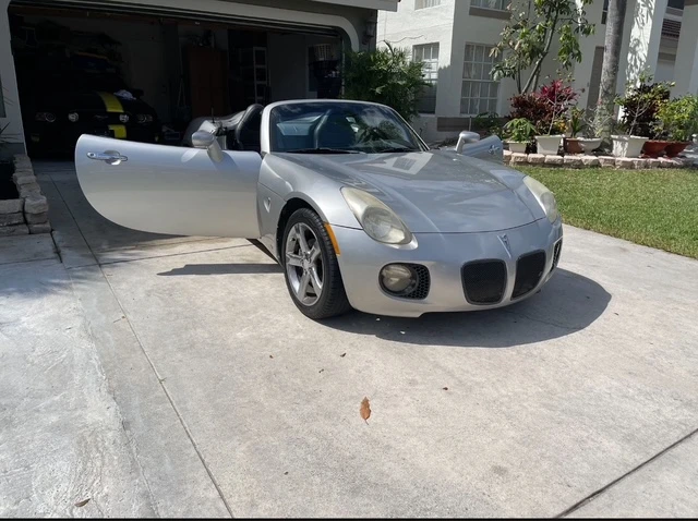 2007 Pontiac Solstice GXP - Image 10 of 21
