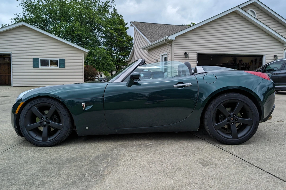 2007 Pontiac Solstice GXP - Image 3 of 31