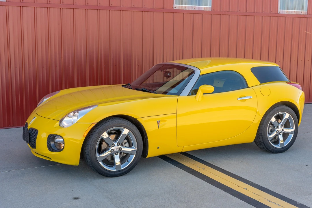 2007 Pontiac Solstice GXP - Image 12 of 31