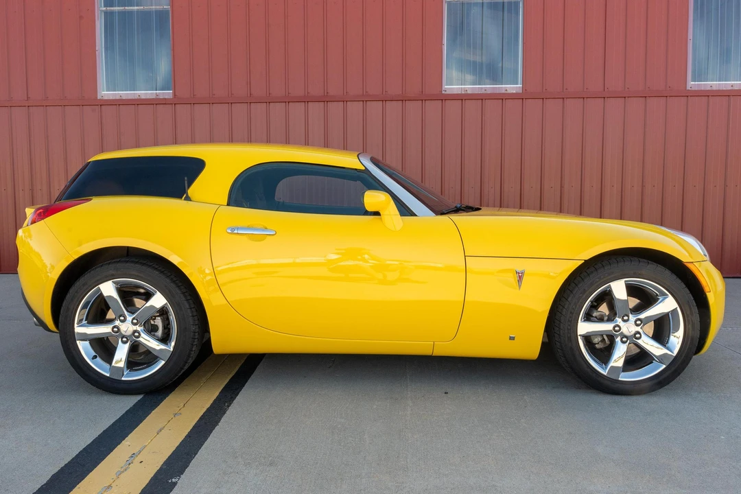 2007 Pontiac Solstice GXP - Image 3 of 31