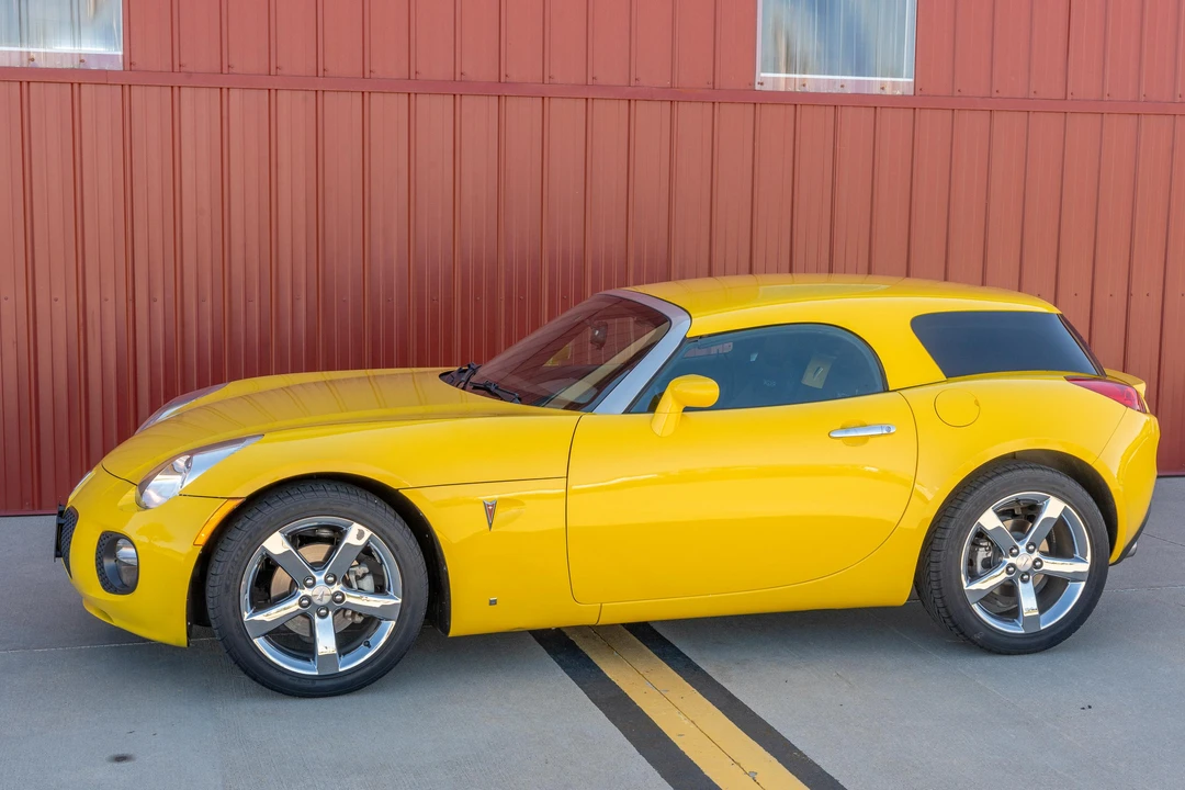 2007 Pontiac Solstice GXP - Image 13 of 31
