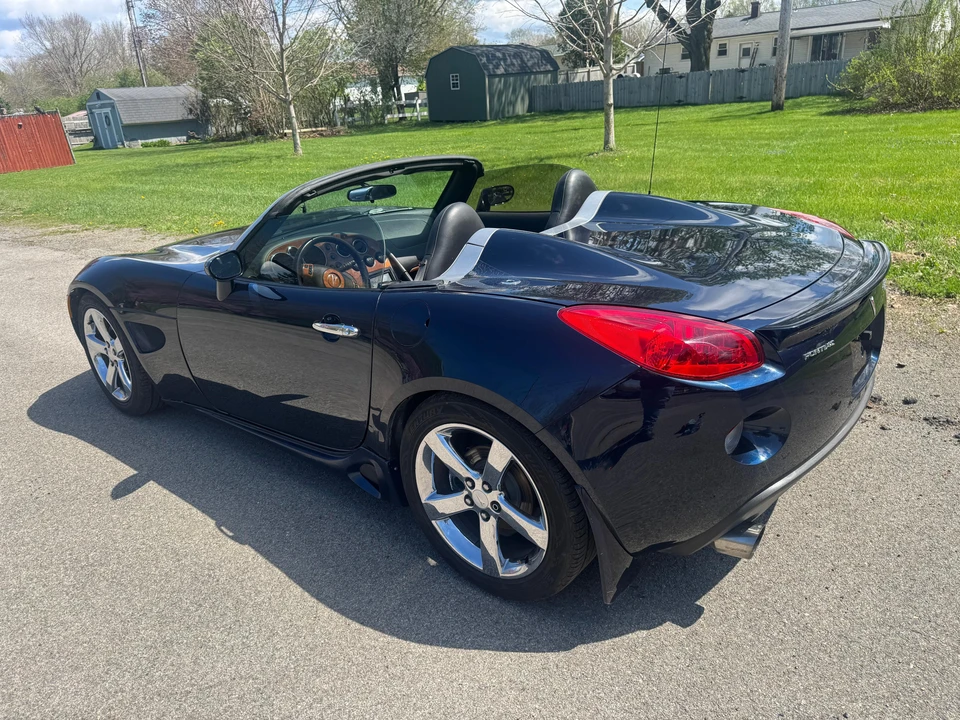 2007 Pontiac Solstice GXP - Image 9 of 31