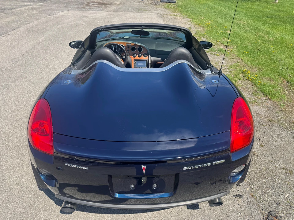 2007 Pontiac Solstice GXP - Image 10 of 31