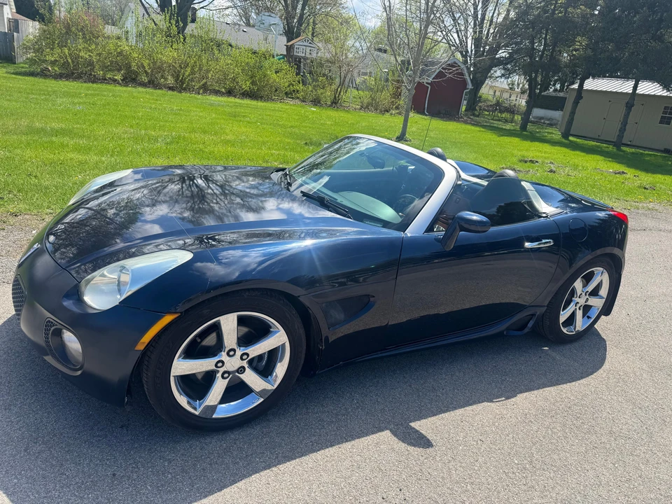 2007 Pontiac Solstice GXP - Image 8 of 31