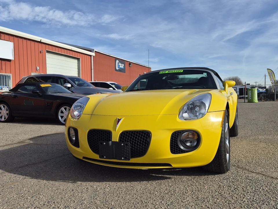 2007 Pontiac Solstice GXP - Image 2 of 15