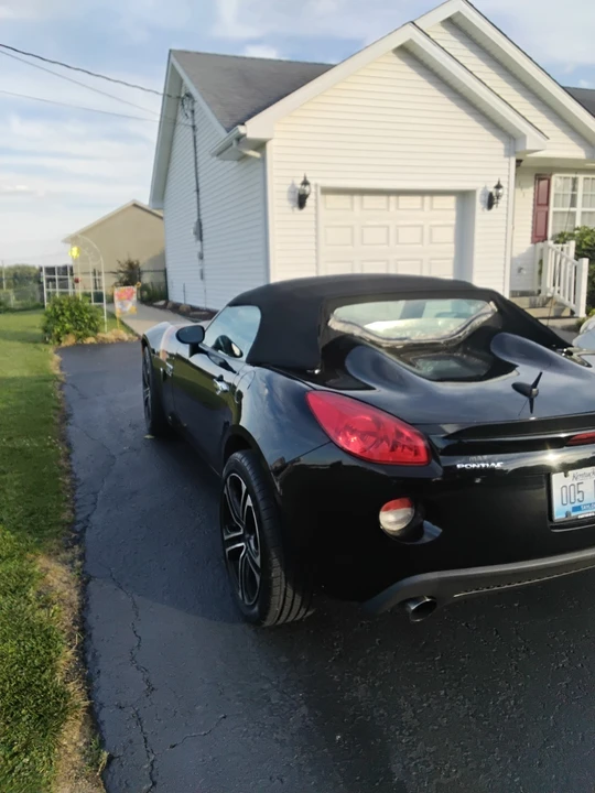 2007 Pontiac Solstice GXP - Image 2 of 14