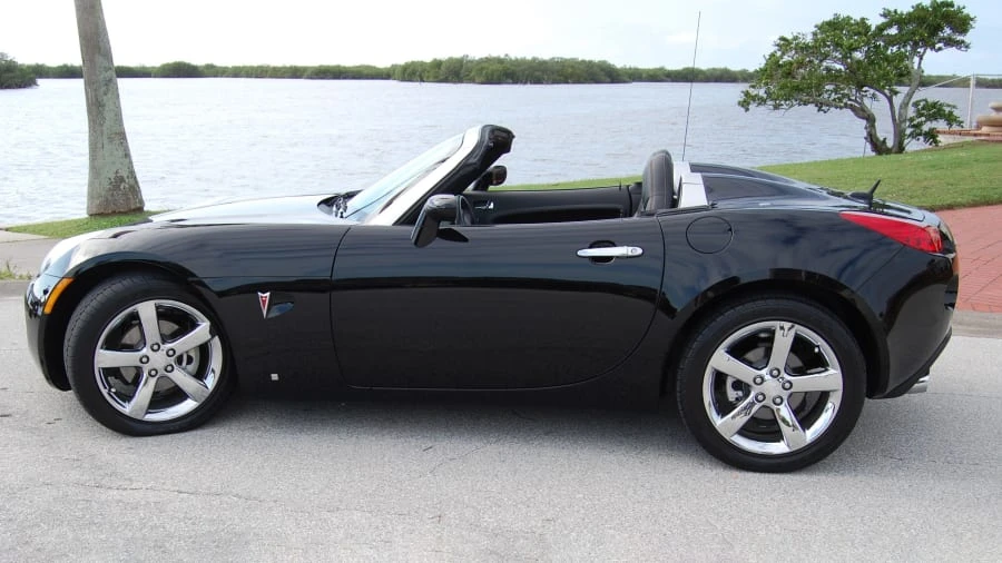 2007 Pontiac Solstice GXP - Image 2 of 11