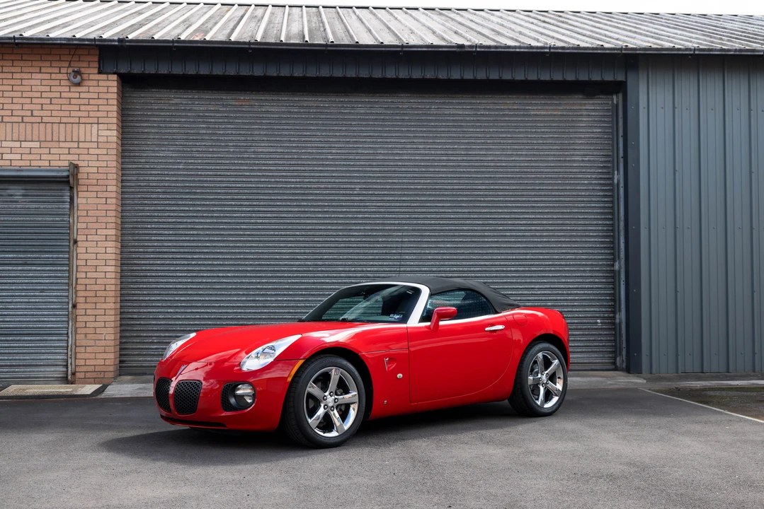2006 Pontiac Solstice GXP - Image 10 of 31