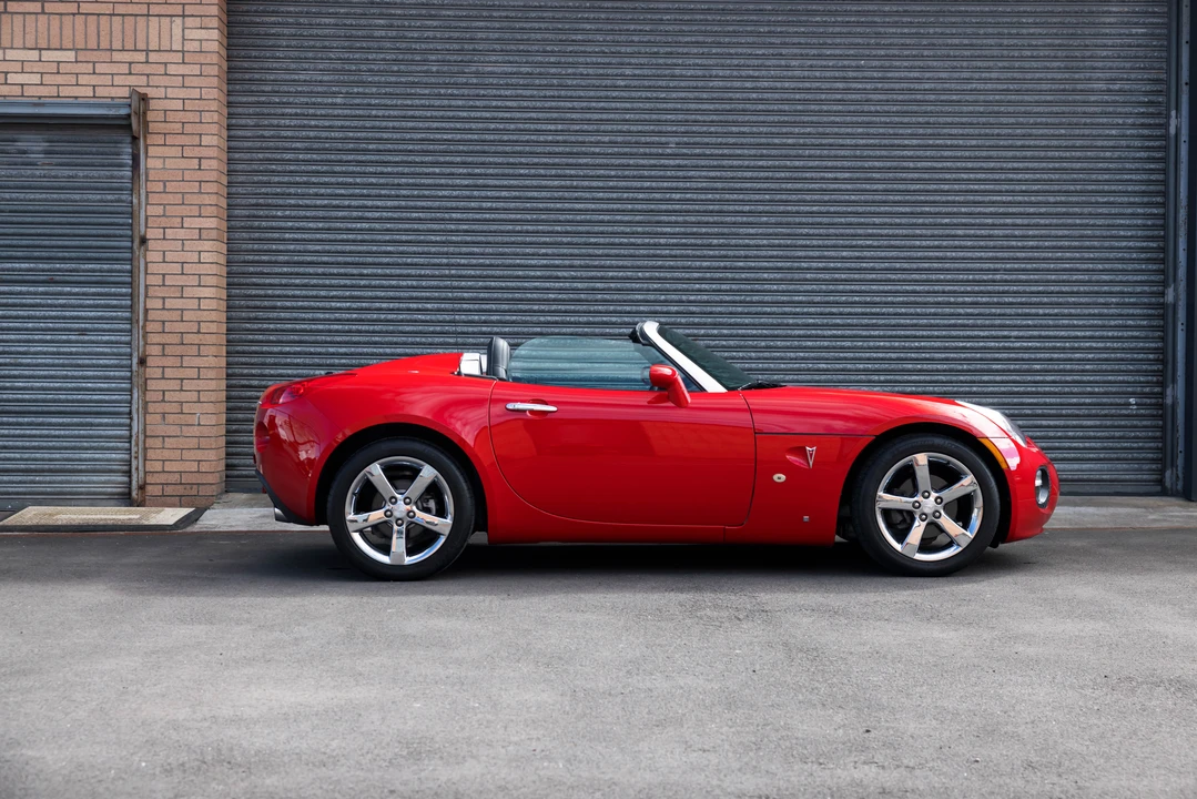 2006 Pontiac Solstice GXP - Image 9 of 31