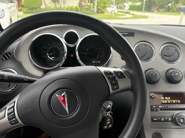 2007 Pontiac Solstice GXP - Image 9 of 10