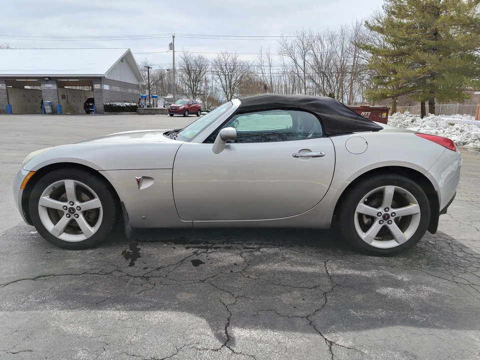 2007 Pontiac Solstice GXP - Image 12 of 31