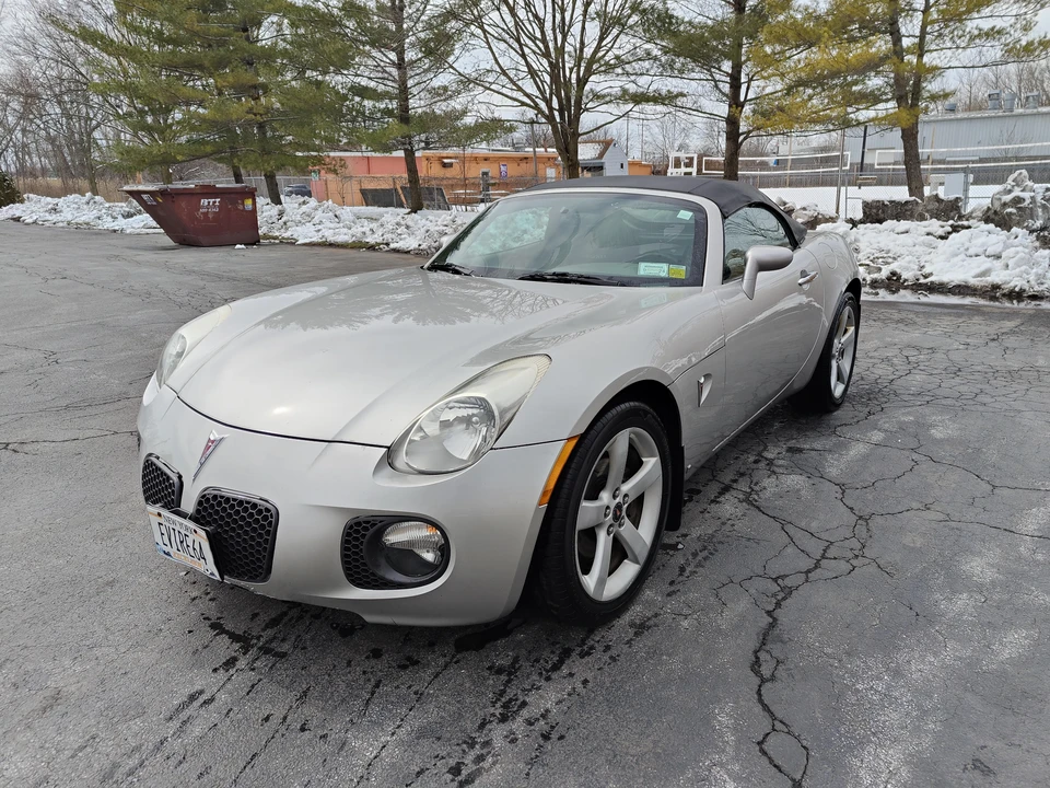 2007 Pontiac Solstice GXP - Image 10 of 31
