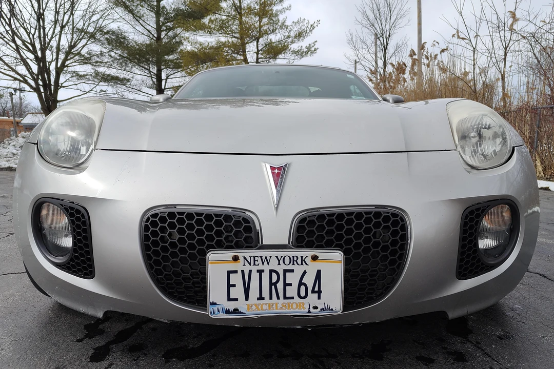 2007 Pontiac Solstice GXP - Image 2 of 31