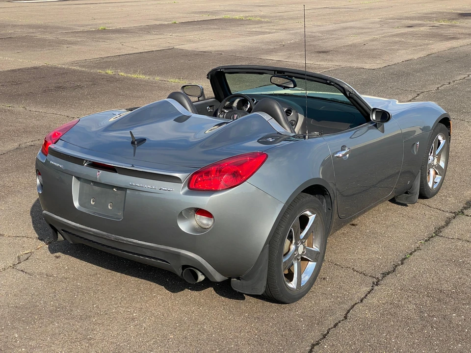 2007 Pontiac Solstice GXP - Image 16 of 31