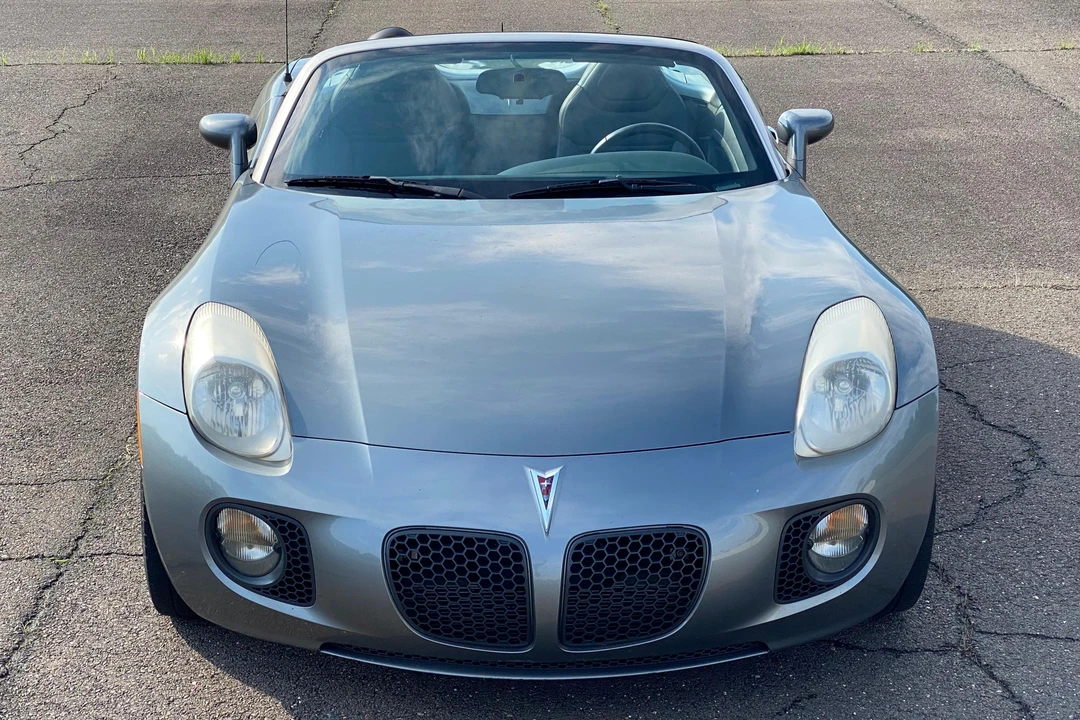 2007 Pontiac Solstice GXP - Image 2 of 31