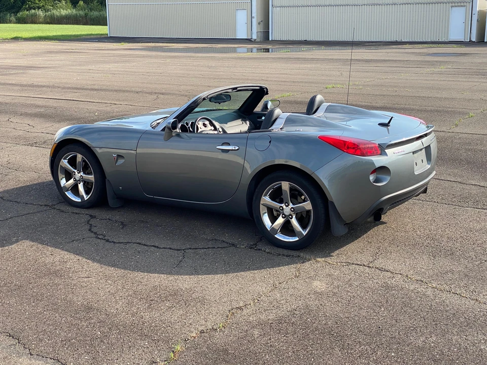 2007 Pontiac Solstice GXP - Image 12 of 31