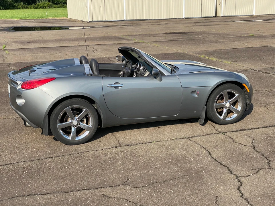 2007 Pontiac Solstice GXP - Image 19 of 31