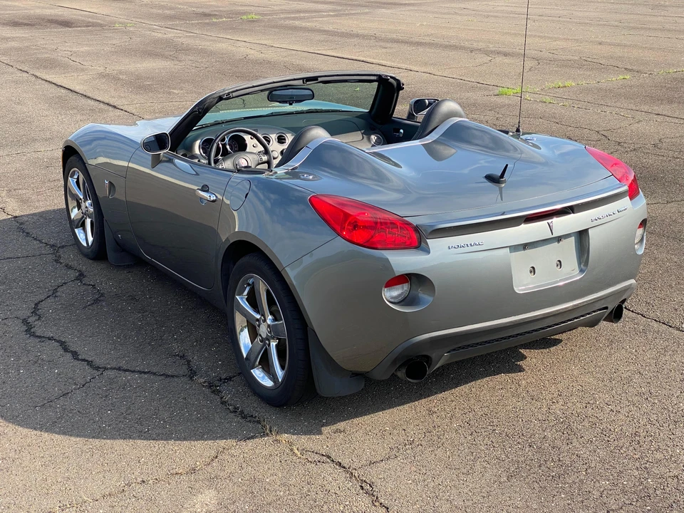 2007 Pontiac Solstice GXP - Image 14 of 31