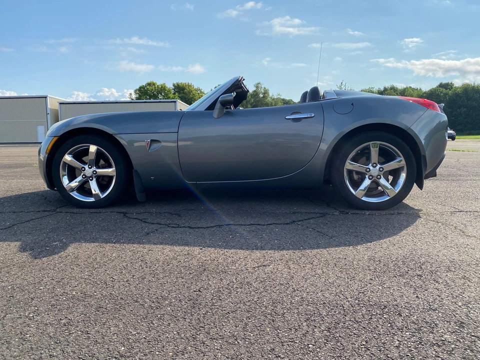 2007 Pontiac Solstice GXP - Image 11 of 31