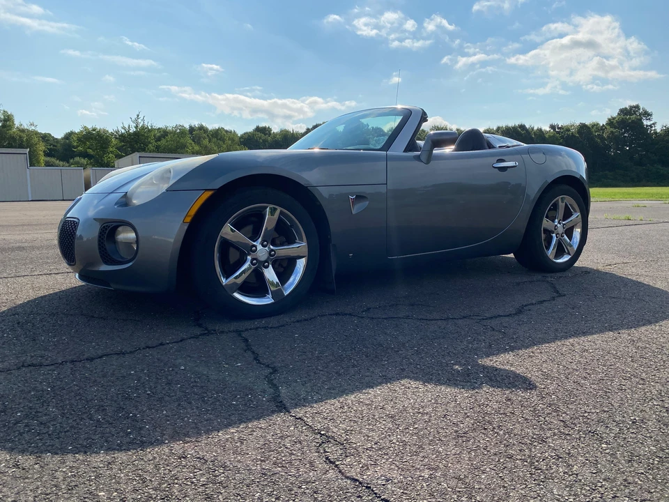 2007 Pontiac Solstice GXP - Image 10 of 31