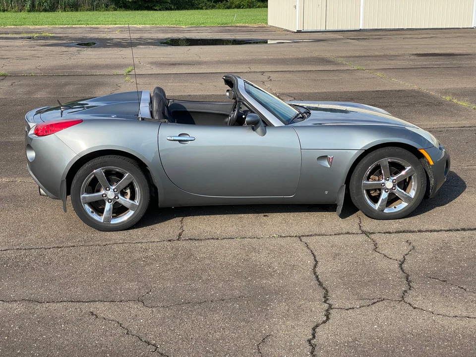 2007 Pontiac Solstice GXP - Image 20 of 31