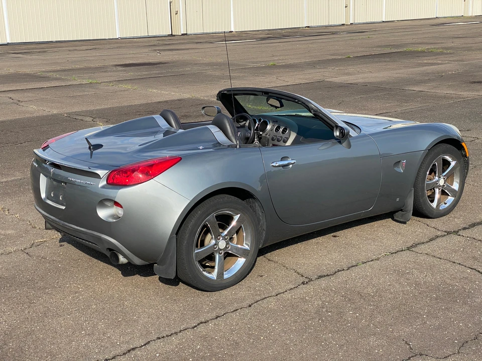 2007 Pontiac Solstice GXP - Image 18 of 31