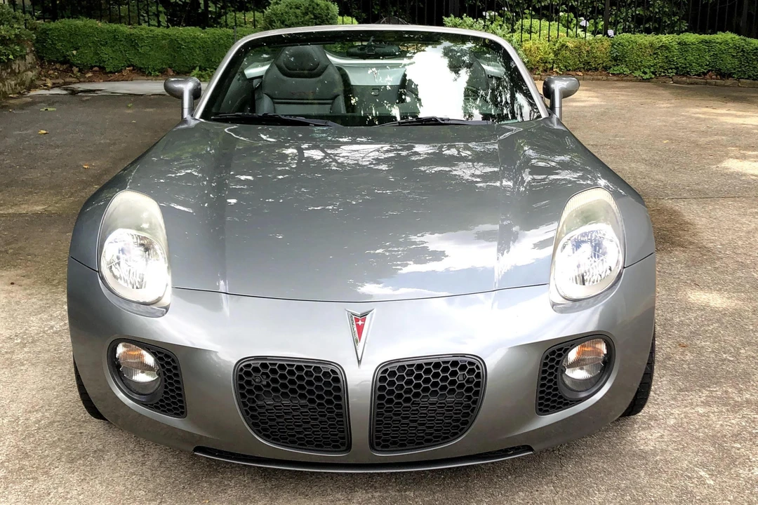 2007 Pontiac Solstice GXP - Image 2 of 31