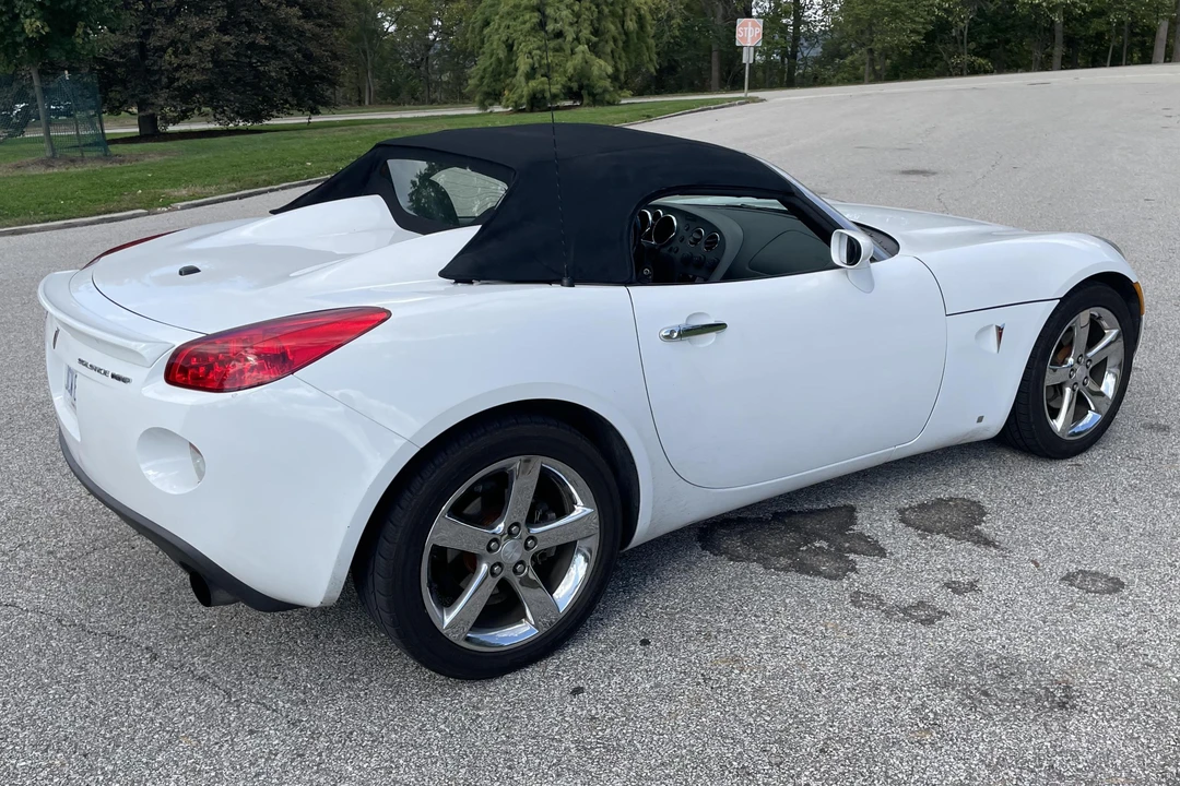 2007 Pontiac Solstice GXP - Image 4 of 5
