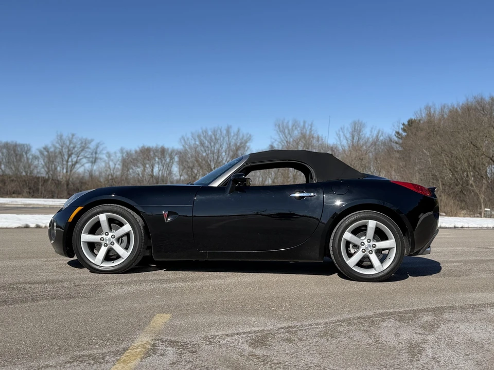 2007 Pontiac Solstice GXP - Image 22 of 31