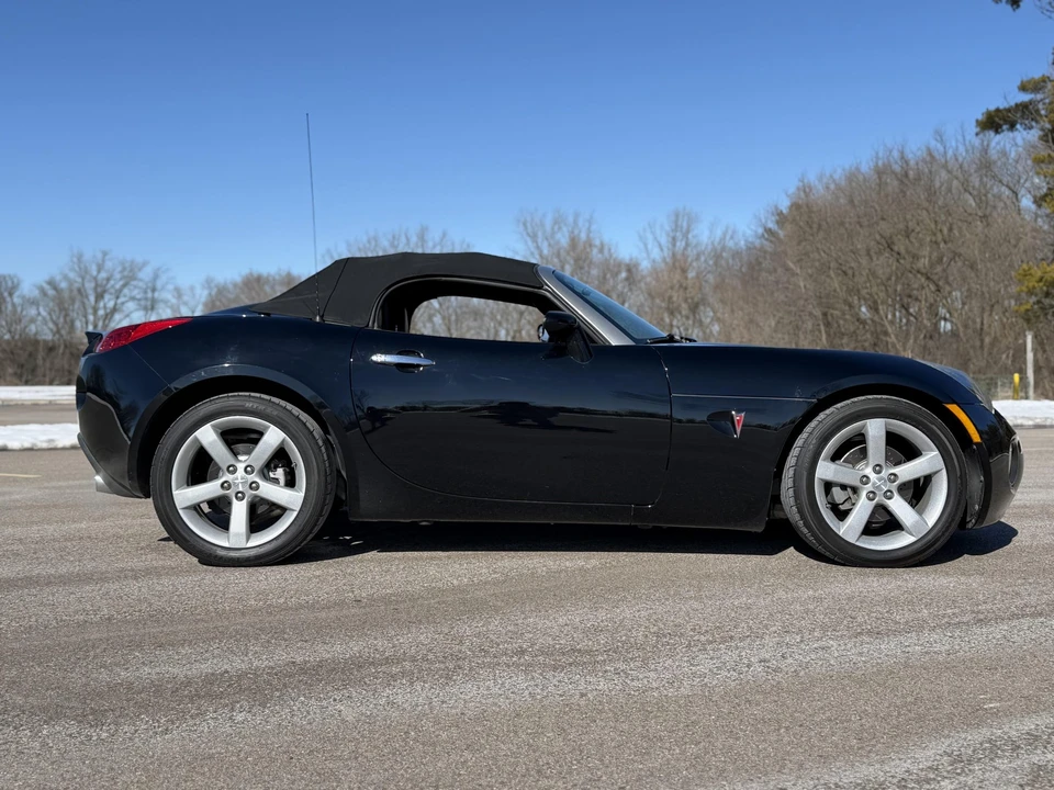 2007 Pontiac Solstice GXP - Image 27 of 31