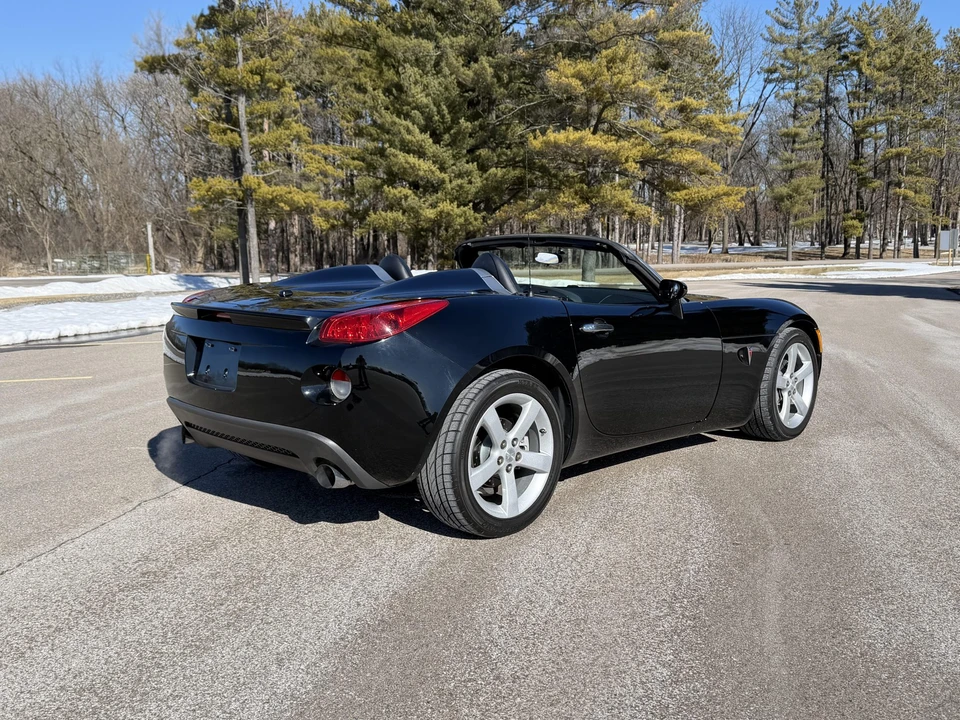 2007 Pontiac Solstice GXP - Image 16 of 31