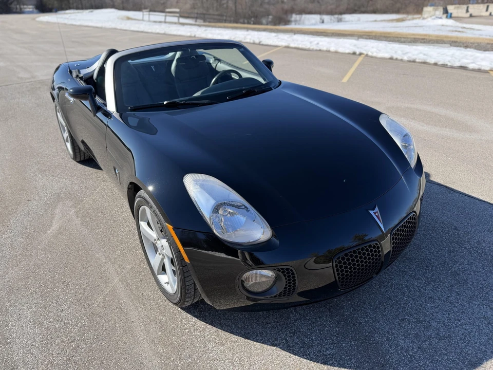 2007 Pontiac Solstice GXP - Image 19 of 31